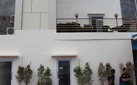 Superstar Hotel  2*